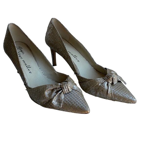 Bettye Muller Metallic Gold Heels, Size 7.5, Knotted Bow Pointed Toe Pumps - Picture 1 of 8